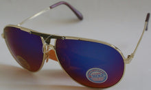 True Vintage Aviator frame w/ true blue blocker w/ De'Vons logo sunglasses